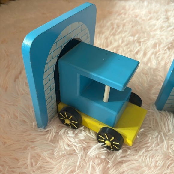 Vintage Blue and Yellow Train Bookends Kids Room Decor - Picture 7 of 7